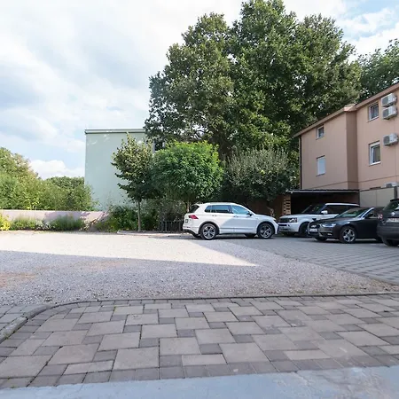 Merci 3*